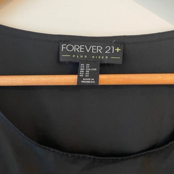 Forever 21 Black Slik Top Plus Size 2x - Picture 2 of 3